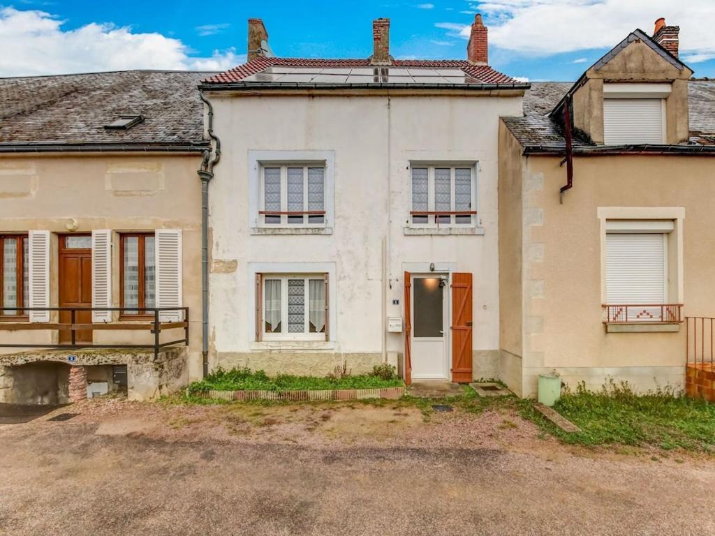 Traditional Holiday Home In Brinon Sur Beuvron المظهر الخارجي الصورة