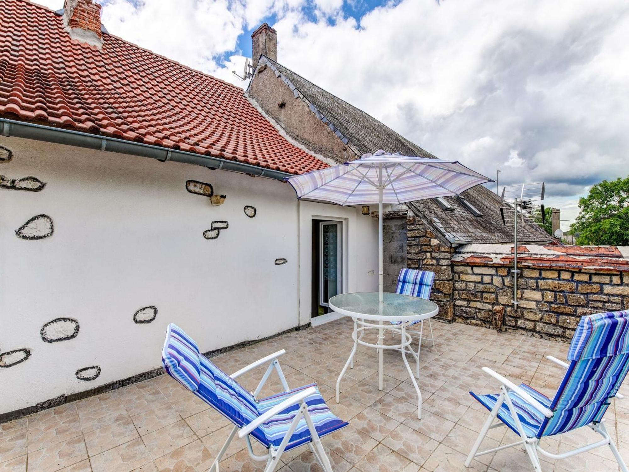 Traditional Holiday Home In Brinon Sur Beuvron المظهر الخارجي الصورة